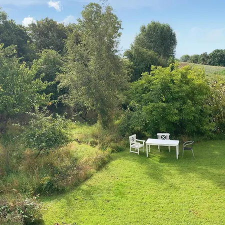 2 Bedroom Stunning In Prázdninový dům Tranekær